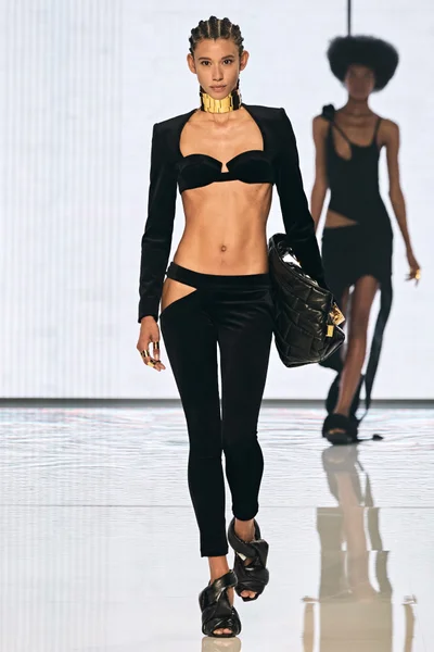 Look 5